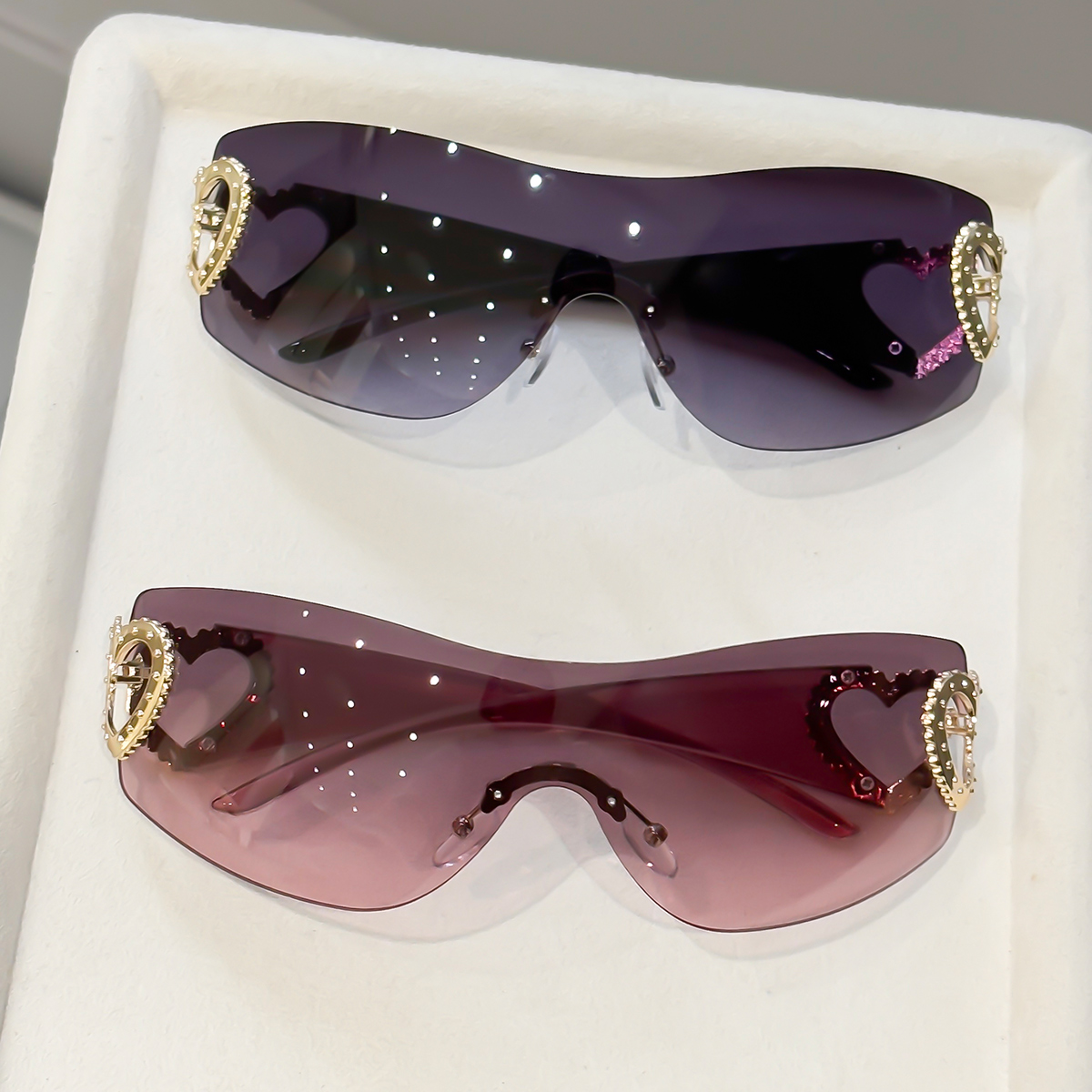 Street Fashion Photography - 2 pares de gafas Y2K sin