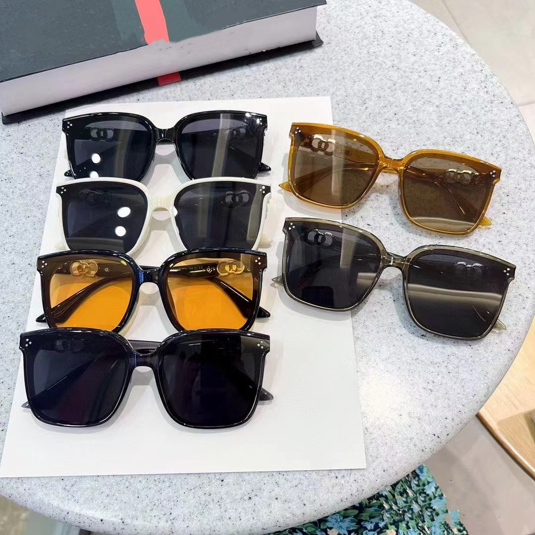 Street Fashion Shoot - Gafas de Sol de Moda para