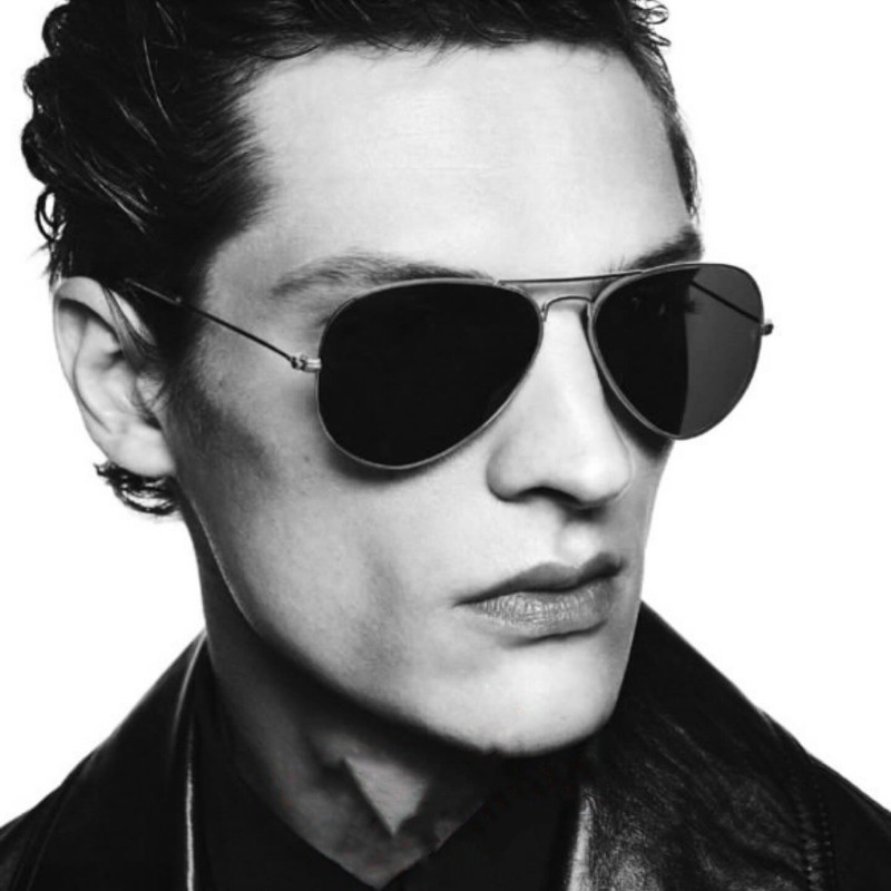 Gafas de Sol Retro con Marco O - Street Fashion Photography reseña y precio