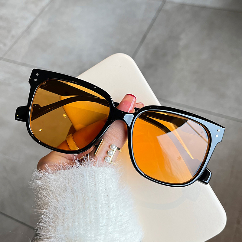 Gafas de sol con protección UV - Street Fashion Shoot reseña y precio