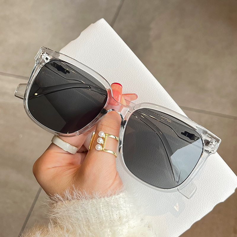 Gafas de sol con protección UV - Street Fashion Shoot reseña y precio