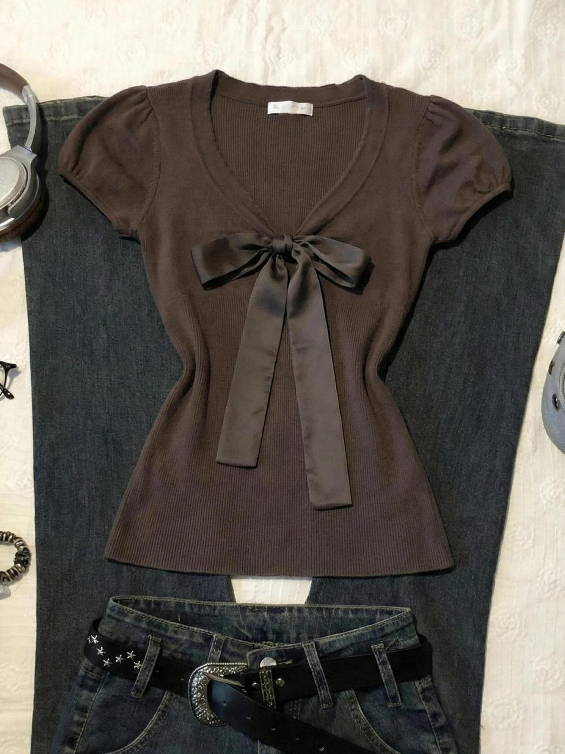 Camiseta Vintage con Lazo Esti - Street Fashion Goth reseña y precio