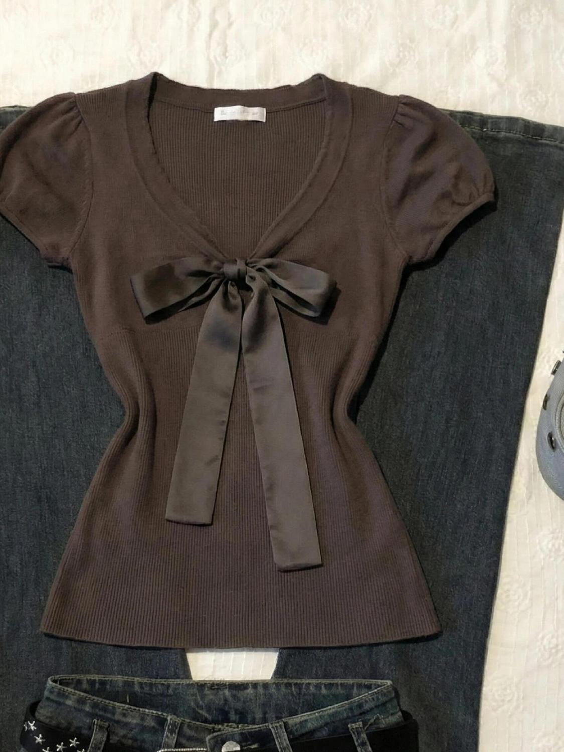 Camiseta Vintage con Lazo Esti - Street Fashion Goth reseña y precio