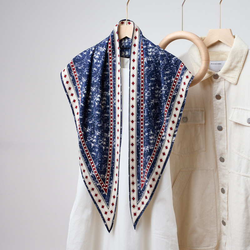 Bufanda triangular azul vaquer - Bandana Multi Way reseña y precio