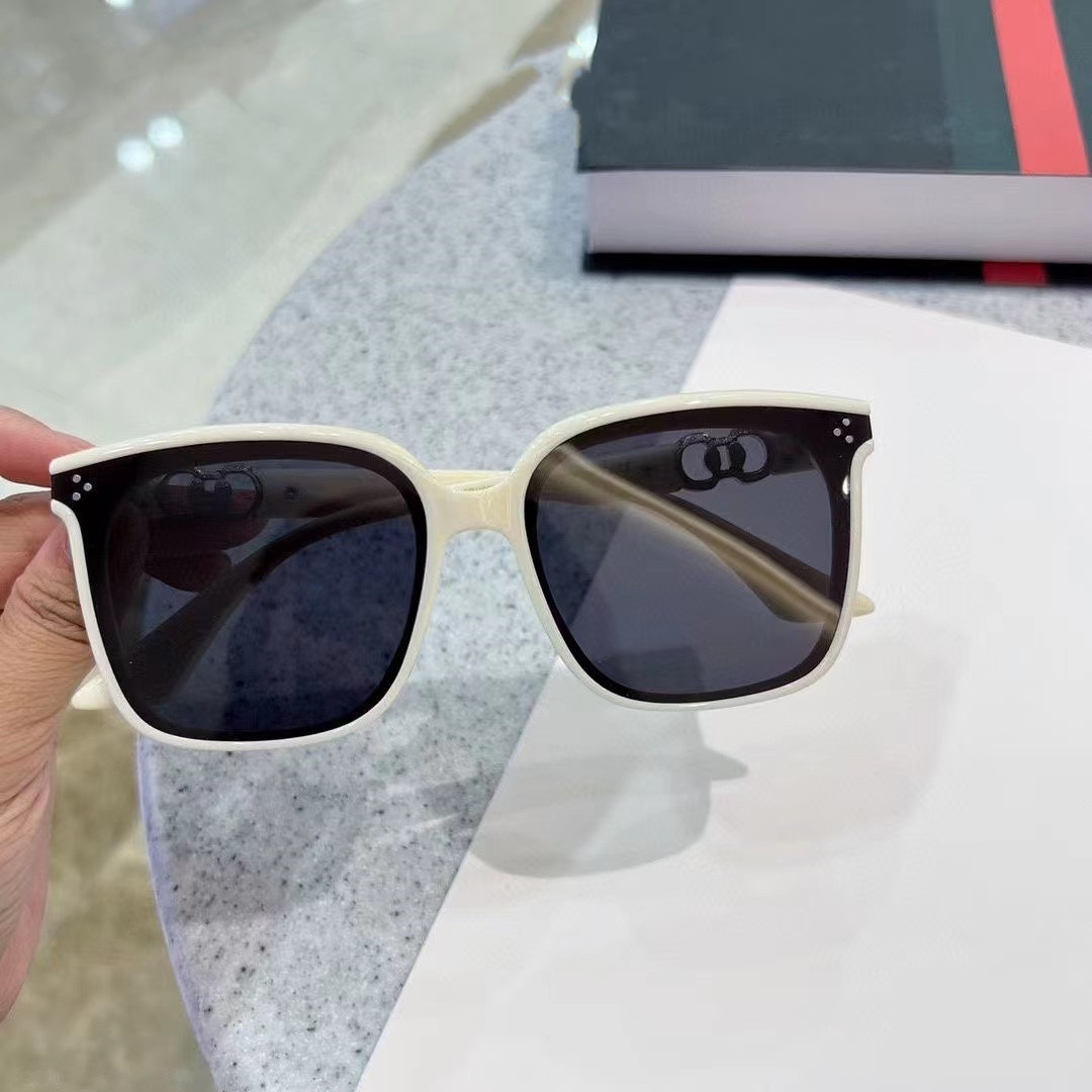 Gafas de Sol de Moda para Muje - Street Fashion Shoot reseña y precio