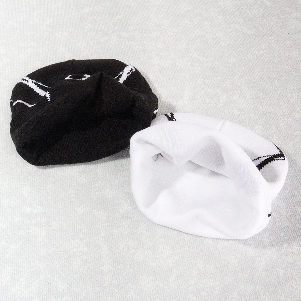 Gorro de punto con diseño de t - Street Fashion Goth reseña y precio